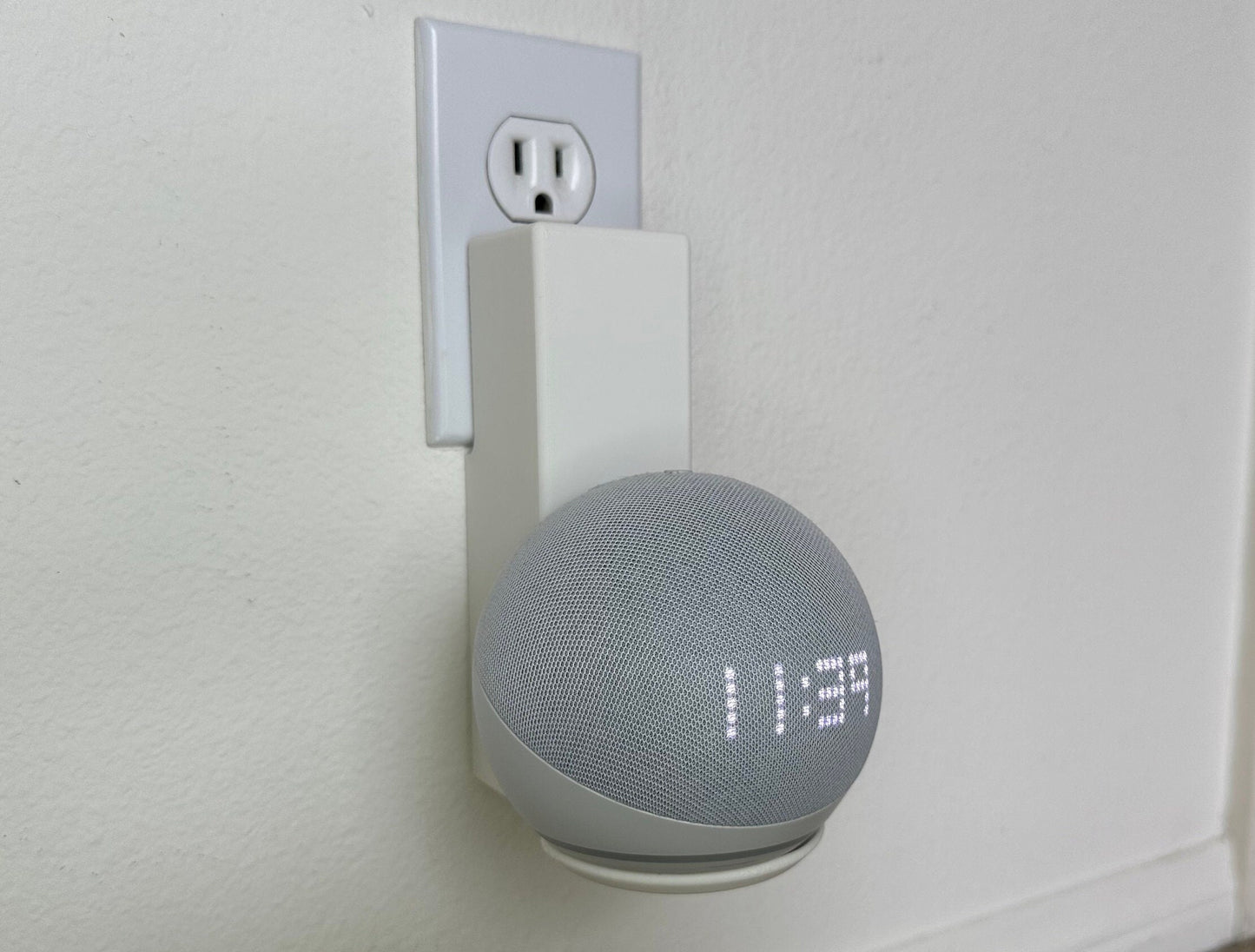 Amazon Echo Dot (5th Gen) Outlet Mount Holder