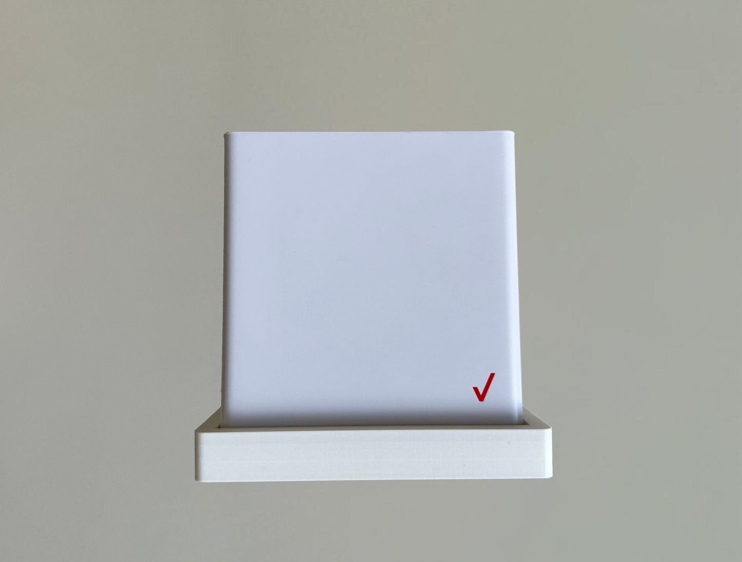 Verizon 5G Internet Wall Mount
